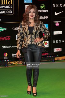Monali Thakur feet photo 4