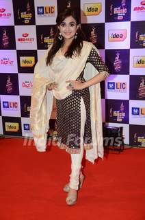 Monali Thakur feet photo 11