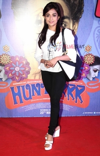 Monali Thakur feet photo 1
