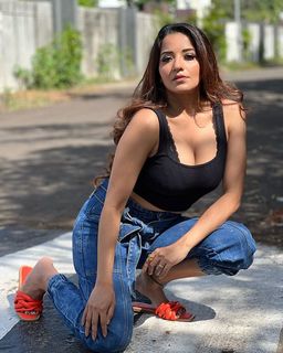 Monalisa feet photo 4