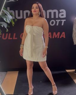 Monalisa feet photo 6