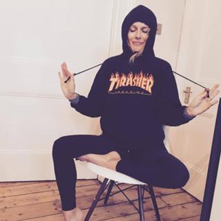 Monet Mazur feet photo thumbnail