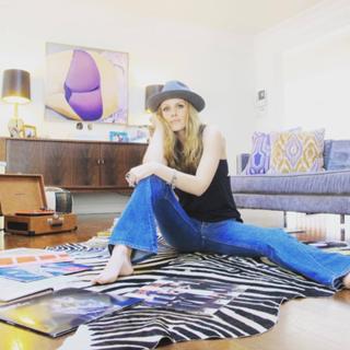 Monet Mazur feet photo thumbnail