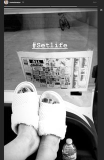 Monet Mazur feet photo thumbnail