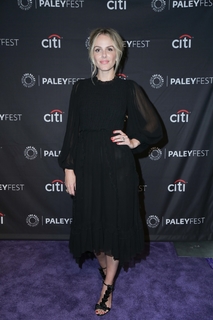 Monet Mazur feet photo thumbnail