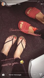 Monet Mazur feet photo thumbnail