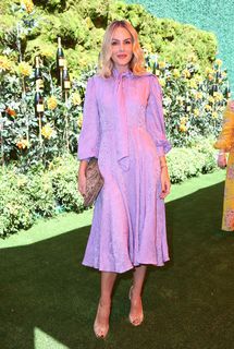 Monet Mazur feet photo thumbnail