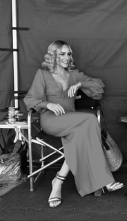 Monet Mazur feet photo thumbnail