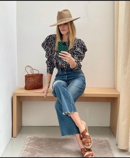 Monet Mazur feet photo thumbnail