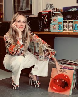 Monet Mazur feet photo thumbnail