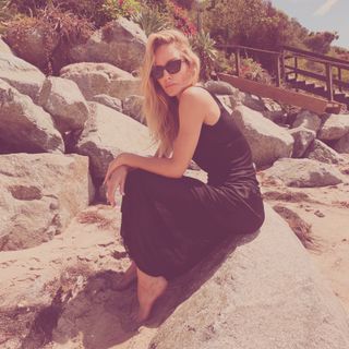Monet Mazur feet photo 2