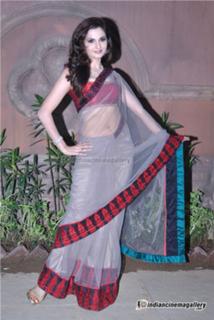 Monica Bedi feet photo 20