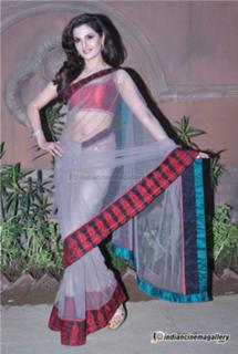 Monica Bedi feet photo 17