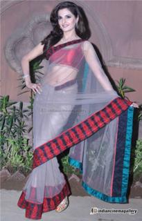 Monica Bedi feet photo 16