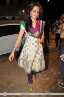 Monica Bedi feet photo 14
