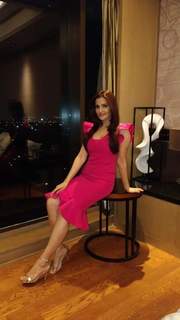 Monica Bedi feet photo 5