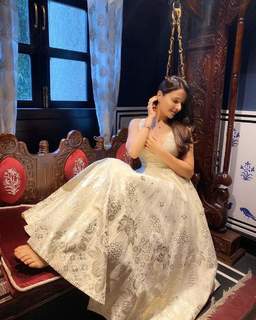 Monica Bedi feet photo 18