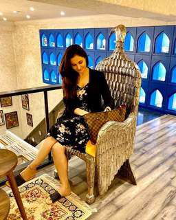 Monica Bedi feet photo 17