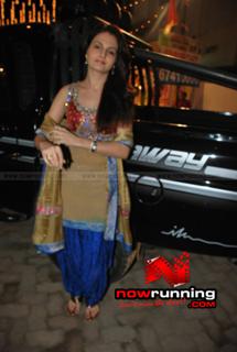 Monica Bedi feet photo 14