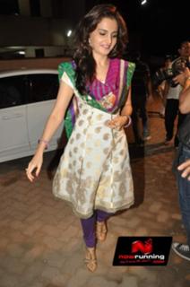 Monica Bedi feet photo 11