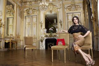 Monica Bellucci feet photo thumbnail