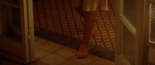 Monica Bellucci feet photo thumbnail
