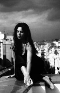Monica Bellucci feet photo thumbnail