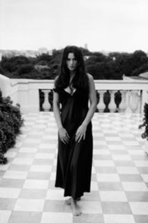 Monica Bellucci feet photo thumbnail