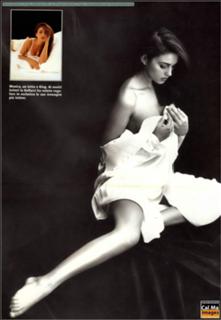 Monica Bellucci feet photo thumbnail