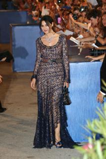 Monica Bellucci feet photo thumbnail