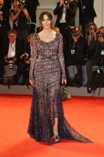 Monica Bellucci feet photo thumbnail
