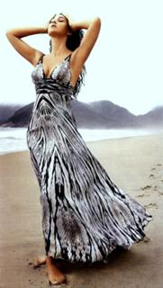 Monica Bellucci feet photo thumbnail