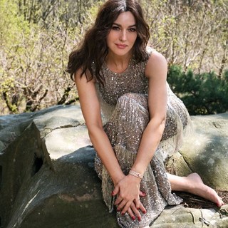 Monica Bellucci feet photo thumbnail