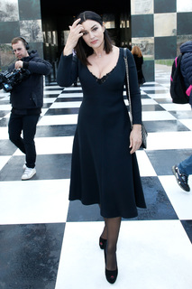Monica Bellucci feet photo thumbnail