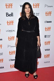 Monica Bellucci feet photo thumbnail