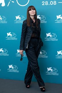 Monica Bellucci feet photo thumbnail