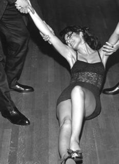 Monica Bellucci feet photo thumbnail