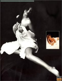 Monica Bellucci feet photo thumbnail