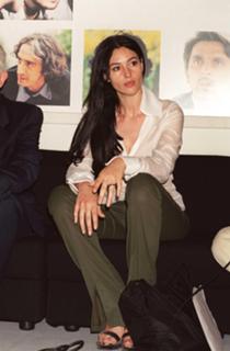 Monica Bellucci feet photo thumbnail