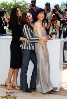 Monica Bellucci feet photo thumbnail