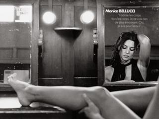 Monica Bellucci feet photo thumbnail