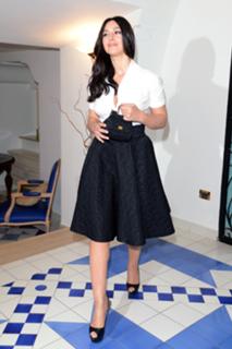 Monica Bellucci feet photo thumbnail