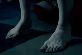 Monica Bellucci feet photo thumbnail