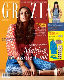 Monica Dogra feet photo 10