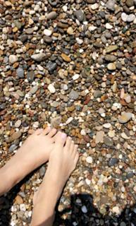 Monica Dogra feet photo 12