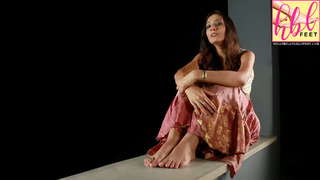 Monica Dogra feet photo 8