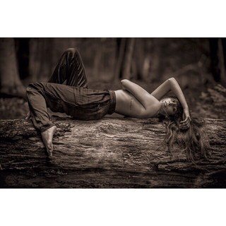 Monica Dogra feet photo 16