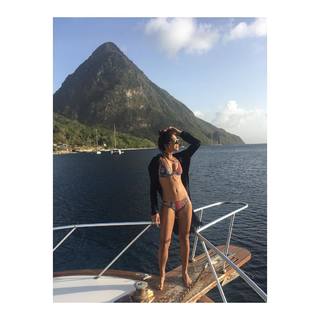 Monica Dogra feet photo 18