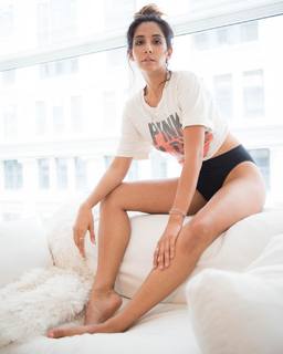 Monica Dogra feet photo 16