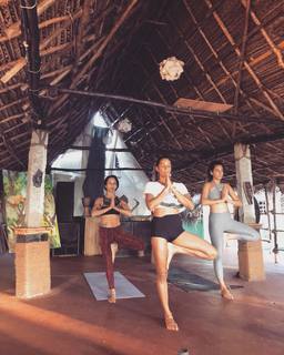 Monica Dogra feet photo 20